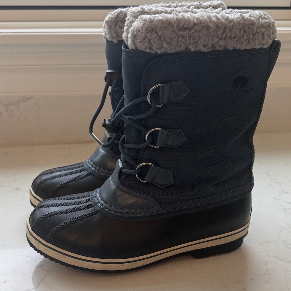 Sorel Black and Dark Gray Insulated Boots